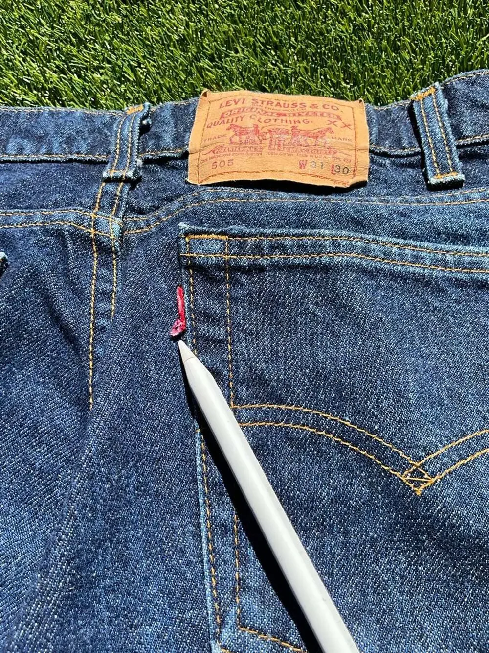 1988 Levi's 505 Regular Fit Dark Wash Straight Leg Jeans